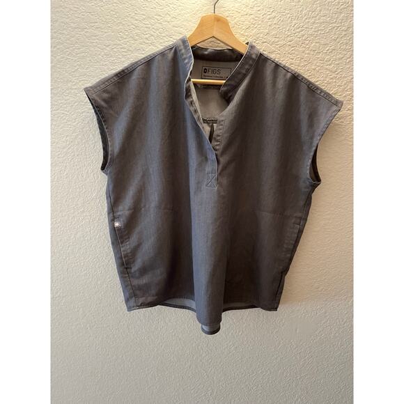 FIGS Rafaela Sleeveless Scrub Top Gray Size M Lightweight Stretch Medical - Picture 3 of 10